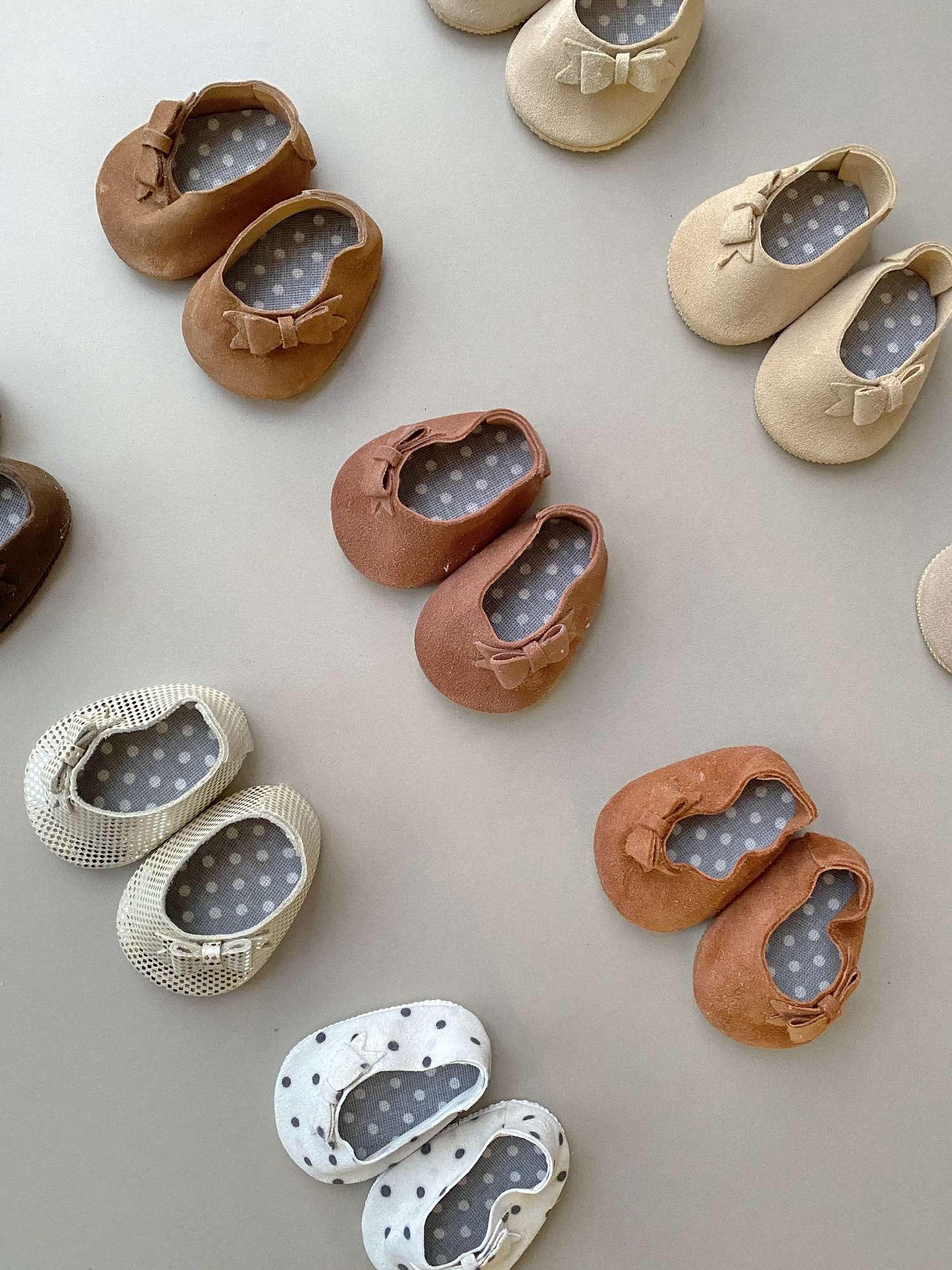 Балетки с бантиком для кукол Paola Reina Gordi, Minikane, Miniland 34-38см (13-15 дюймов)