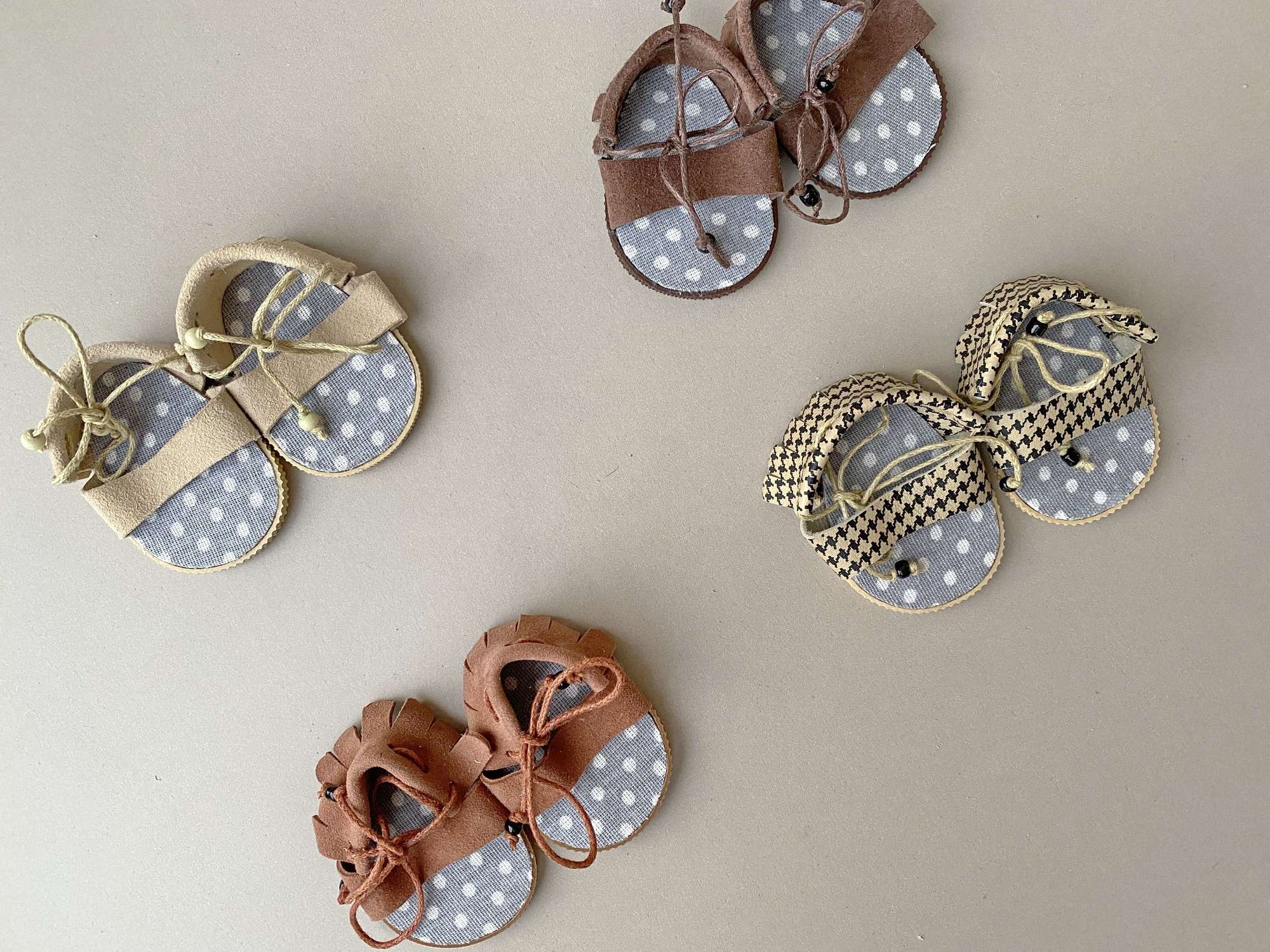 Сандалики с завязками для кукол Paola Reina Gordi, Minikane 34см (13 дюймов)