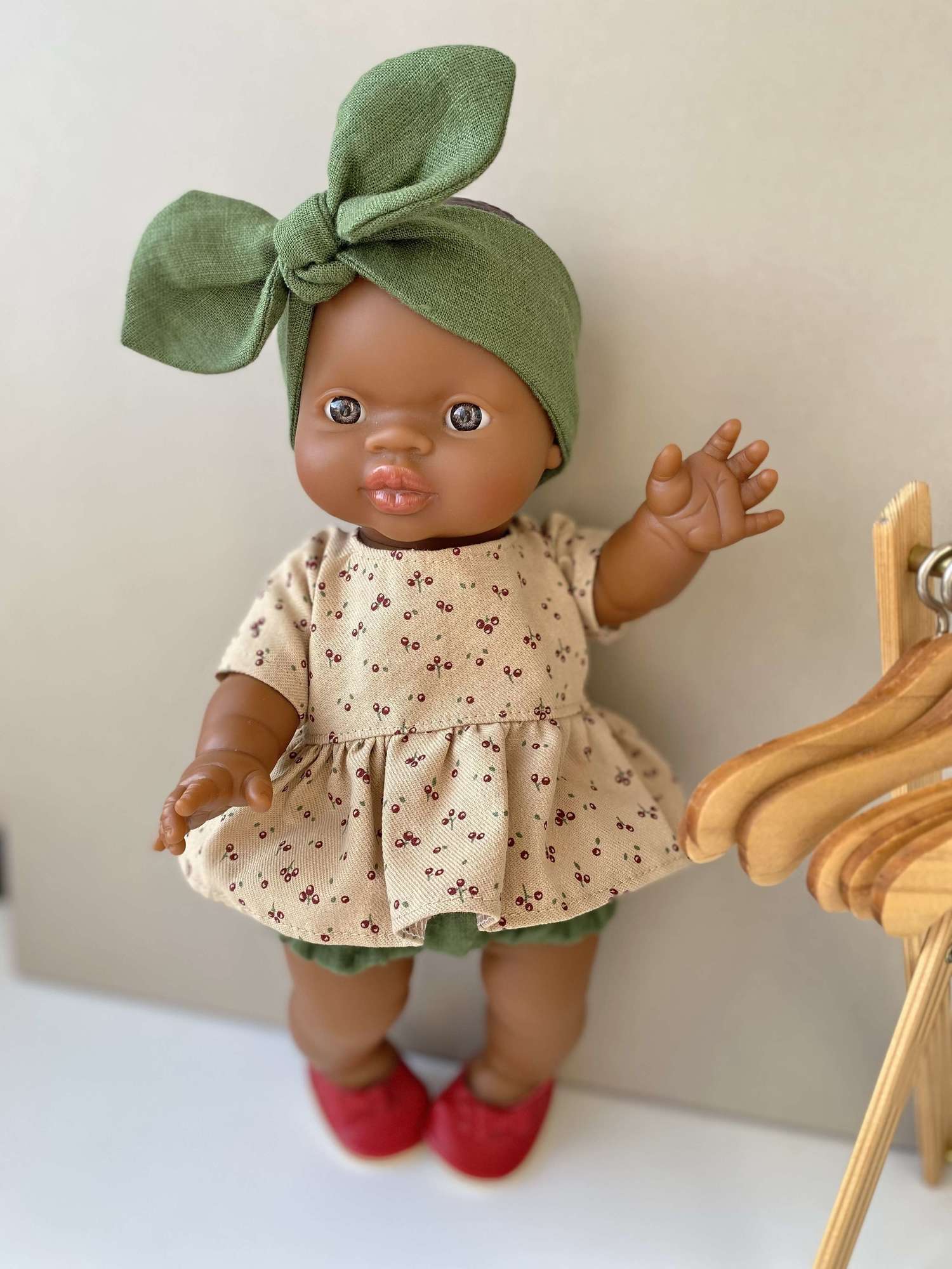 Блузка с принтом "Вишня" + шортики + повязка